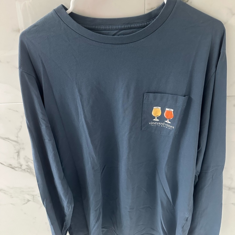 Vineyard Vines Men's Blue Beer Festive Shirt